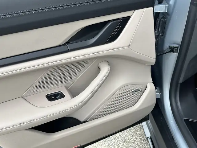 Porsche Taycan 4S Cross Turismo / Active Ride / Off Road Desig... Ansicht 14