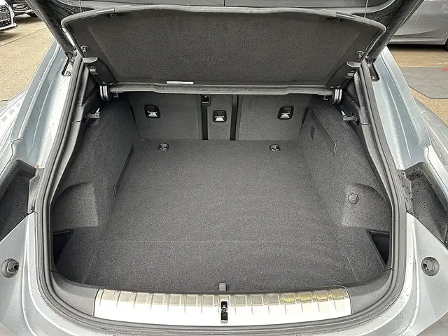 Porsche Taycan 4S Cross Turismo / Active Ride / Off Road Desig... Ansicht 11