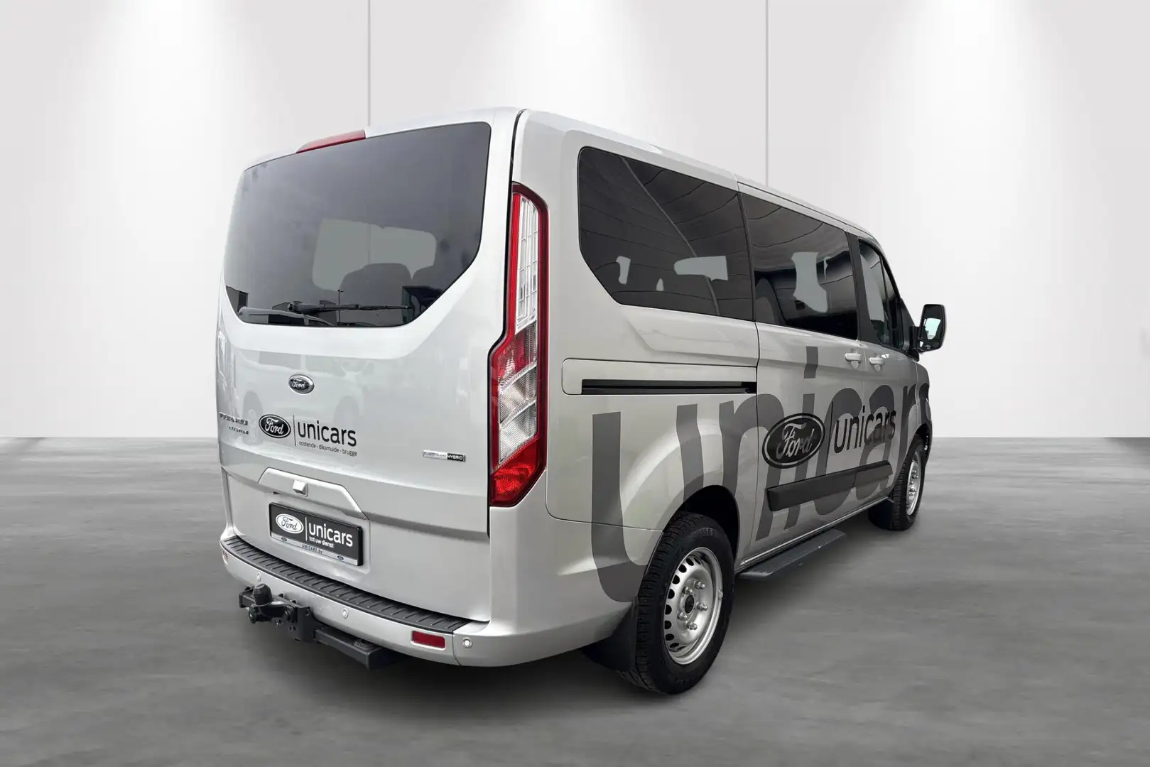 Ford Tourneo Custom 320S 2.0TD130ch/96Kw M6 FWD Trend 8 plaatsen - 2