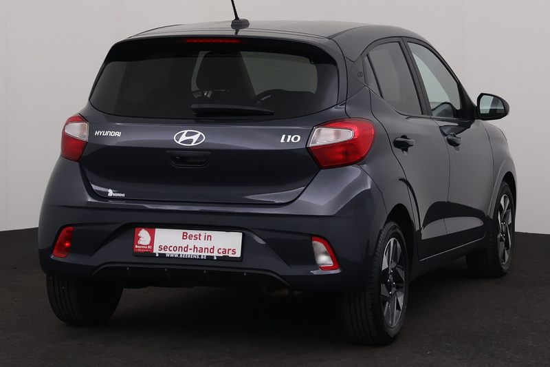 Hyundai i10 1.0 MPi + GPS + CAMERA + PDC + CRUISE + ALU — photo 3