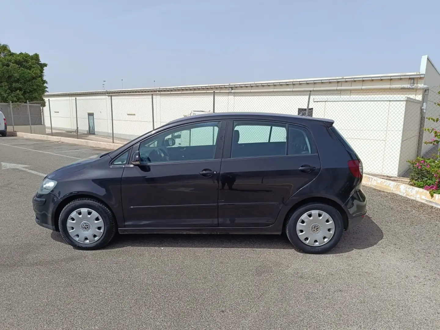 Volkswagen Golf Plus 2.0TDI Sportline DSG Negro - 1