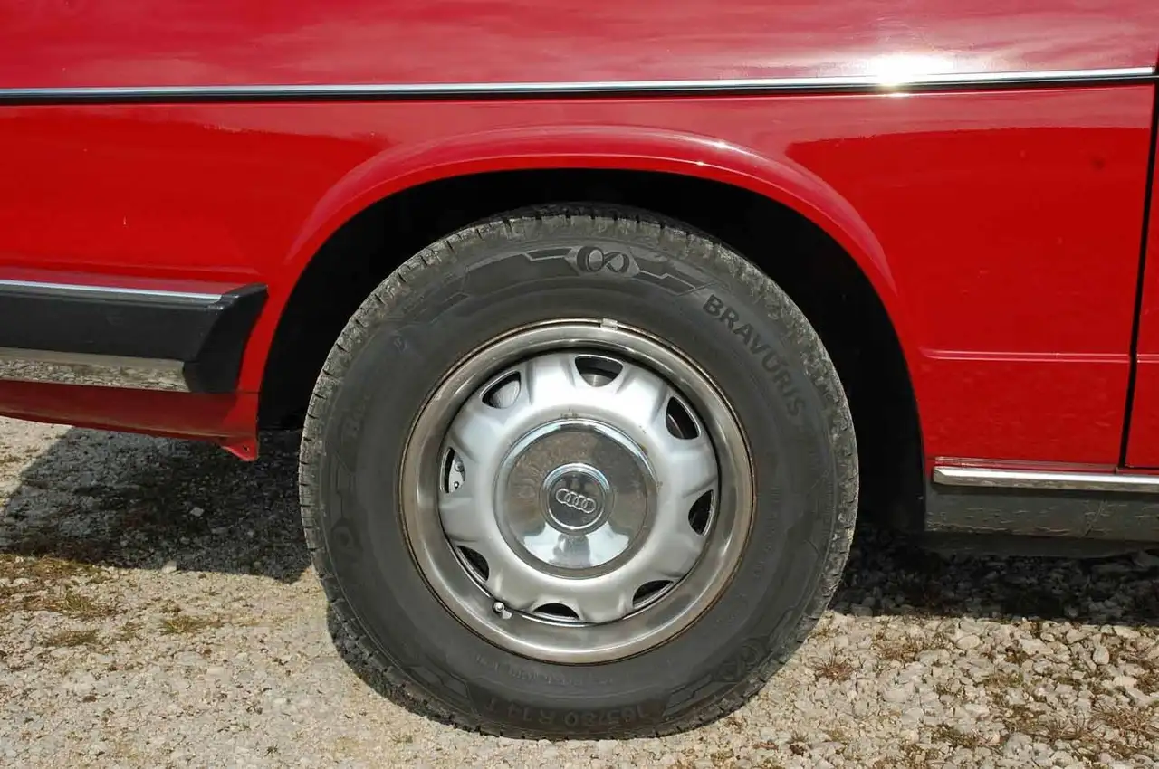 Audi 100 L Typ 43 Automatik, foto 4