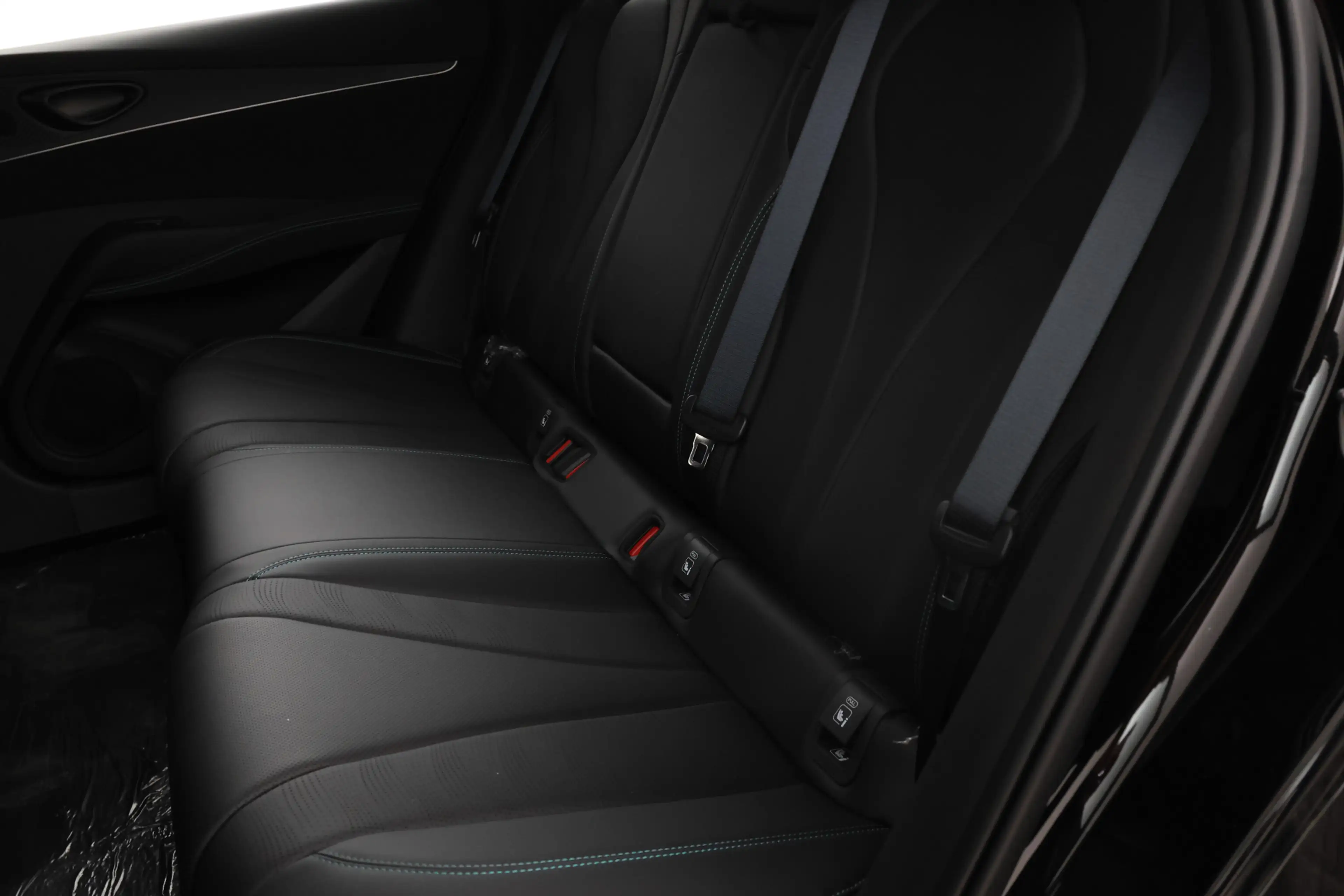 BYD Seal 6 Touring 1.5 DM-i Boost keuze uit 15 stuks — photo 15