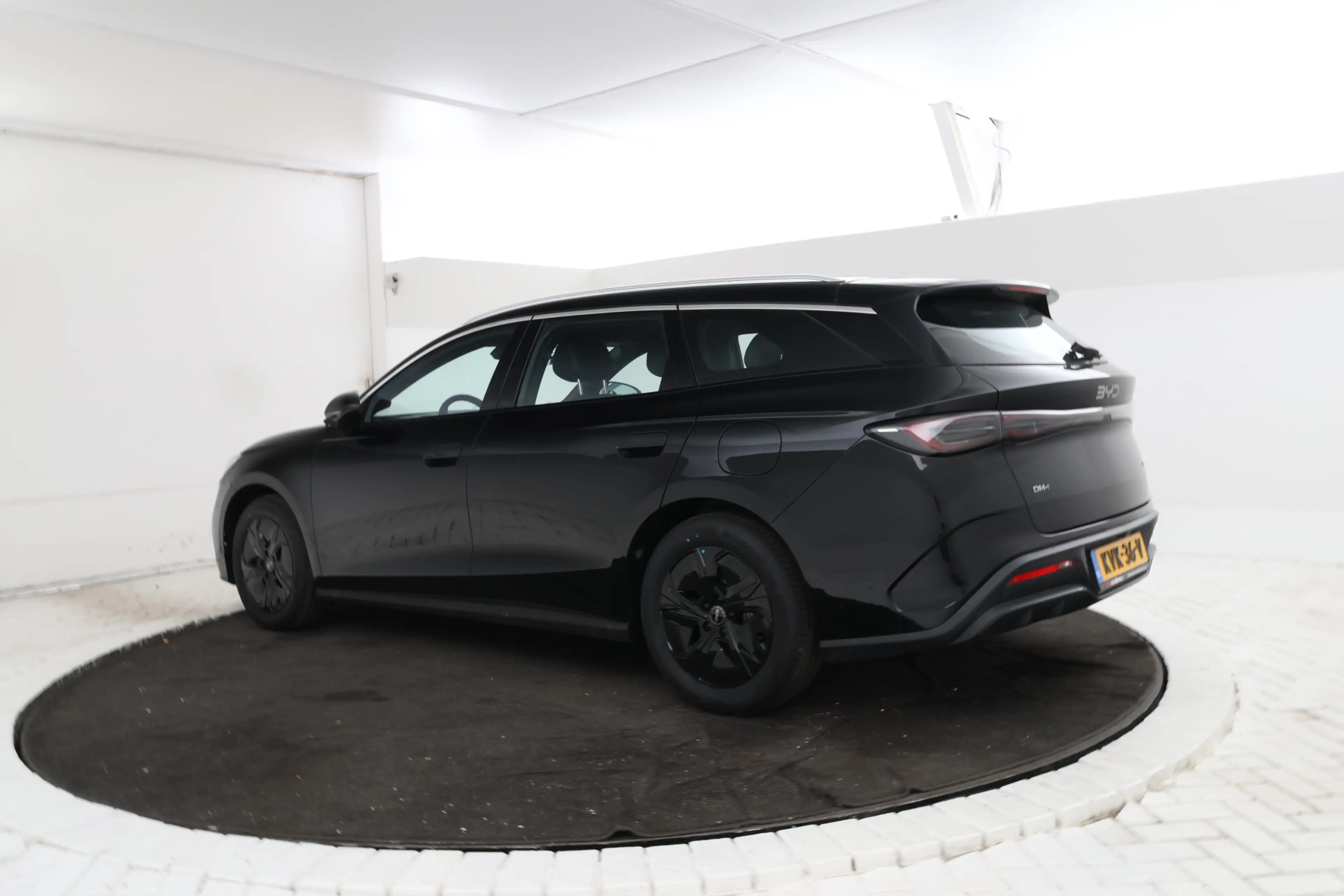 BYD Seal 6 Touring 1.5 DM-i Boost keuze uit 15 stuks — photo 3