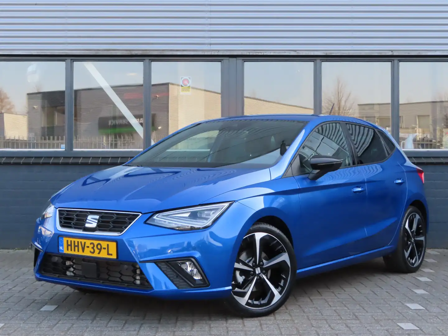 SEAT Ibiza 1.0 EcoTSI FR Business Connect | Full LED | Naviga Blauw - 1