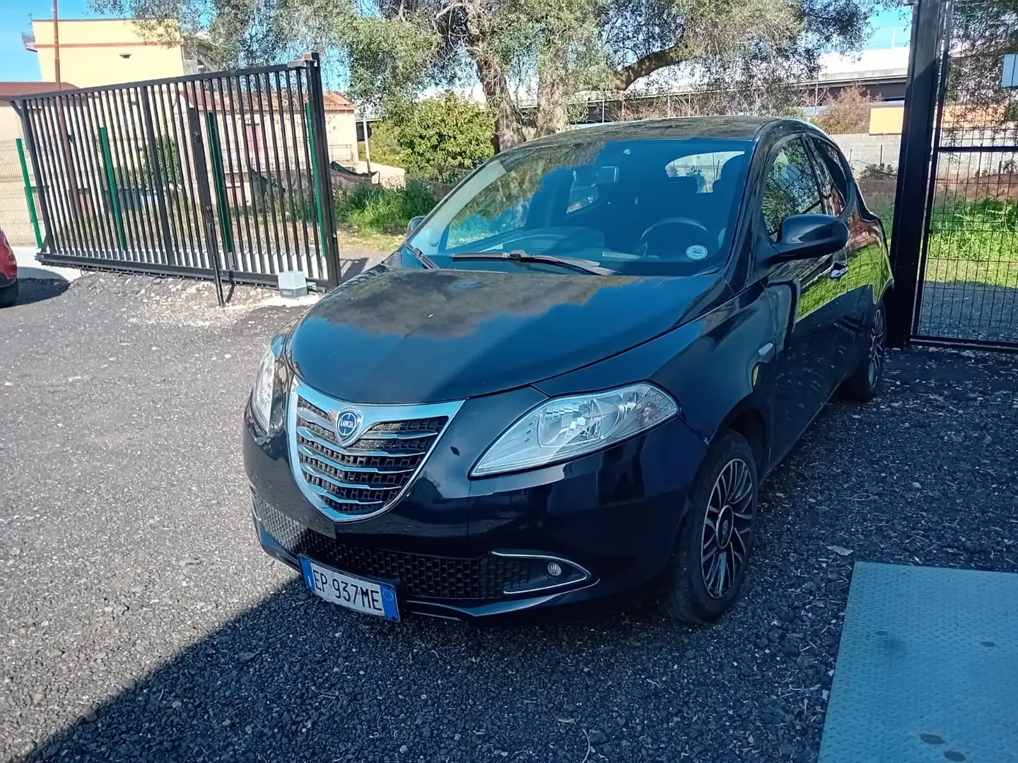Lancia Ypsilon Ypsilon III 2011 1.3 mjt Gold s Noir - 1