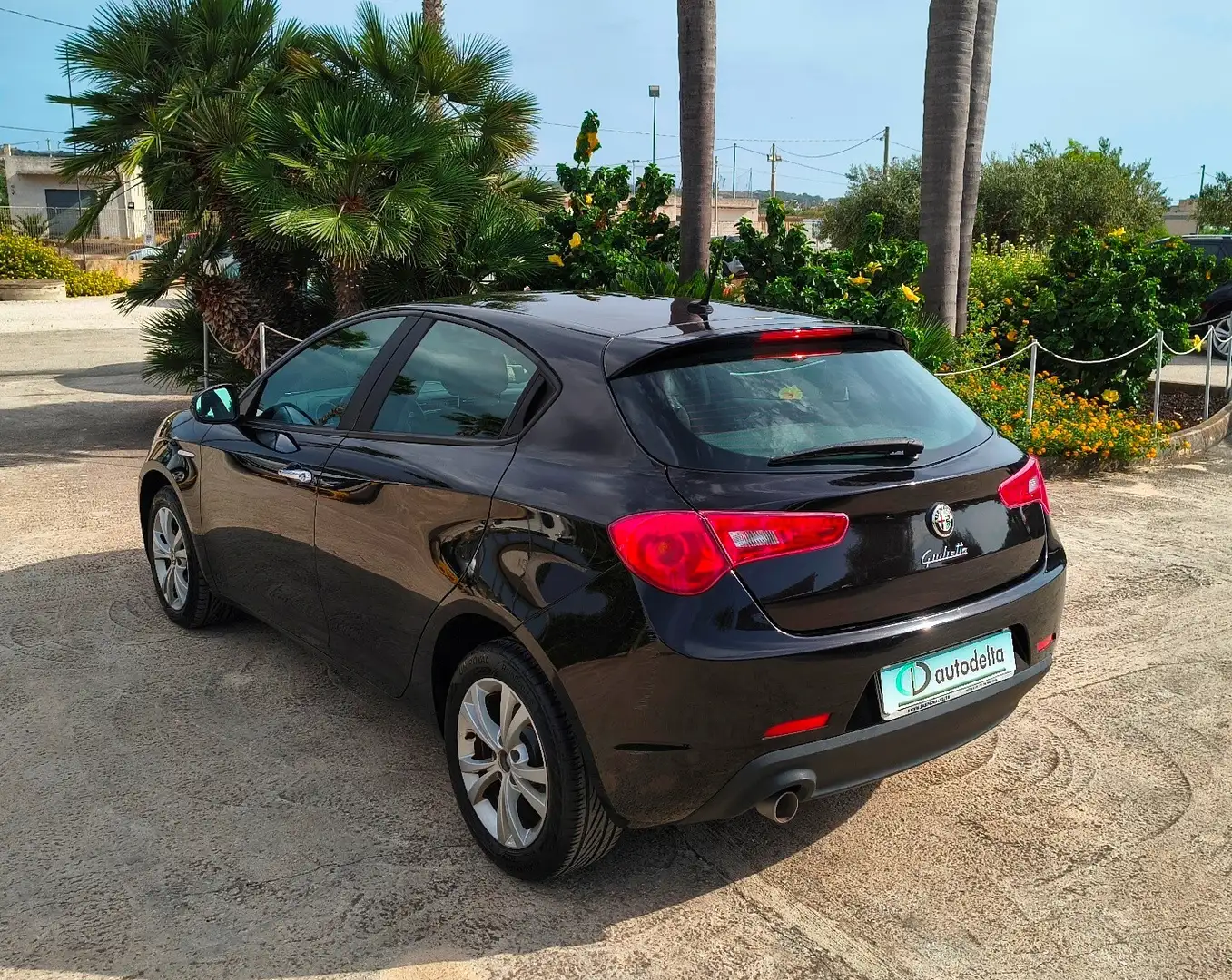 Alfa Romeo Giulietta Giulietta 1.6 JTDm-2 105 CV Business Noir - 2