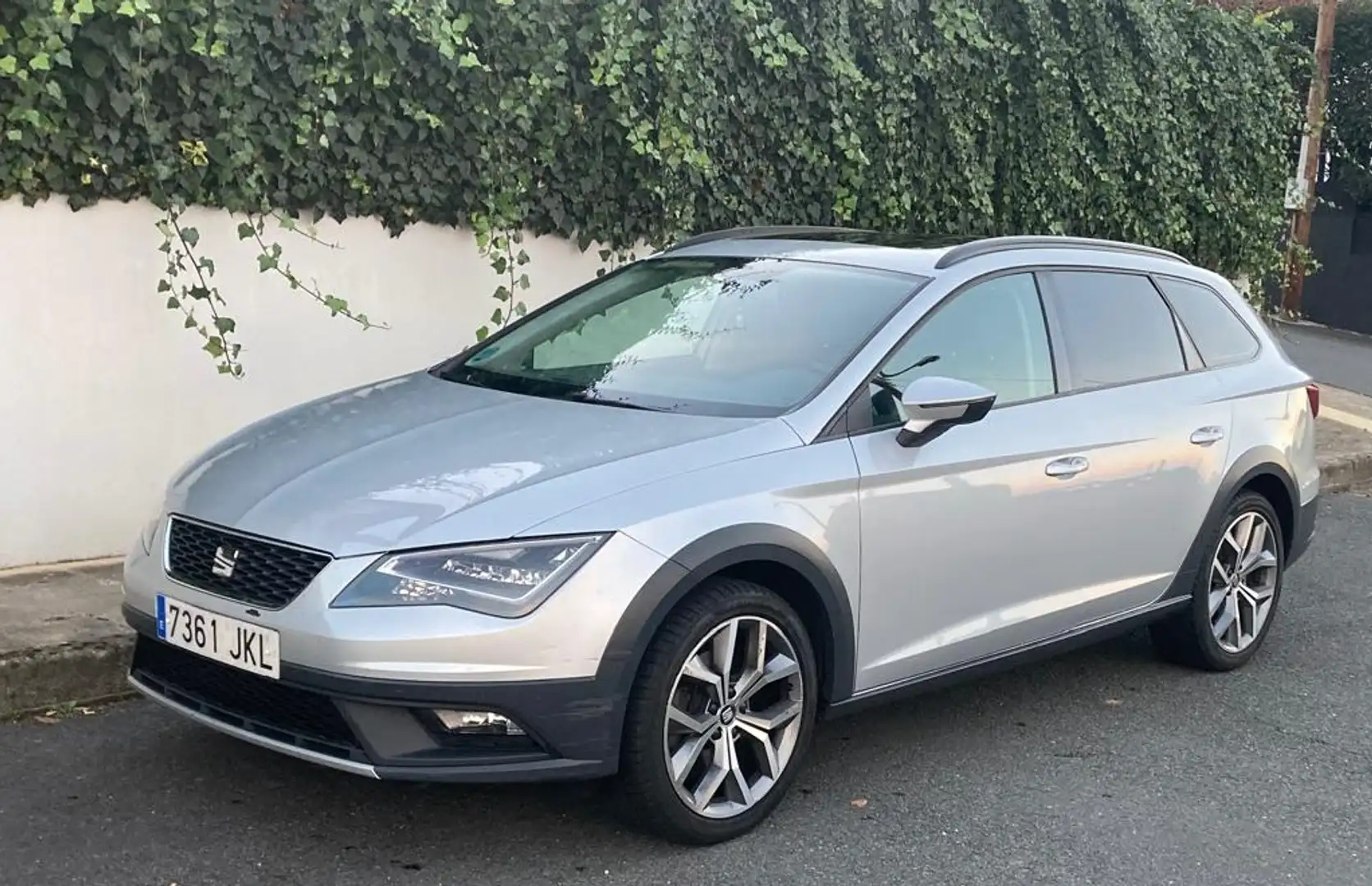SEAT Leon 2.0TDI CR S&S 4D DSG6 184 Grau - 1