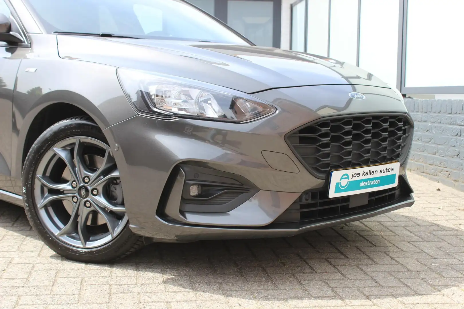 Ford Focus Wagon 1.0 EcoBoost ST Line Business 125pk Navi, Ca Grijs - 2