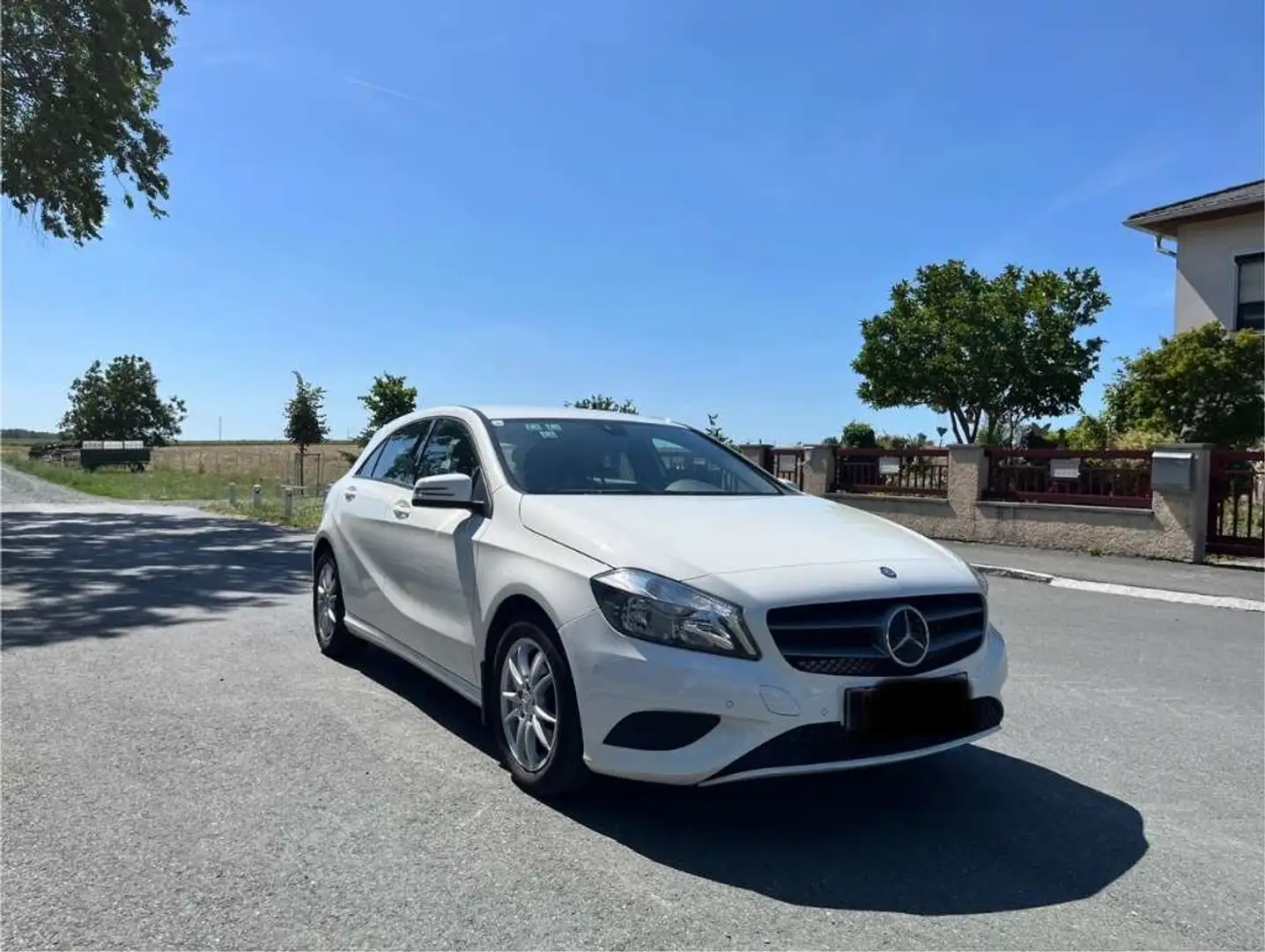 Mercedes-Benz A 200 A 200 CDI BlueEfficiency 4MATIC Aut. Weiß - 1