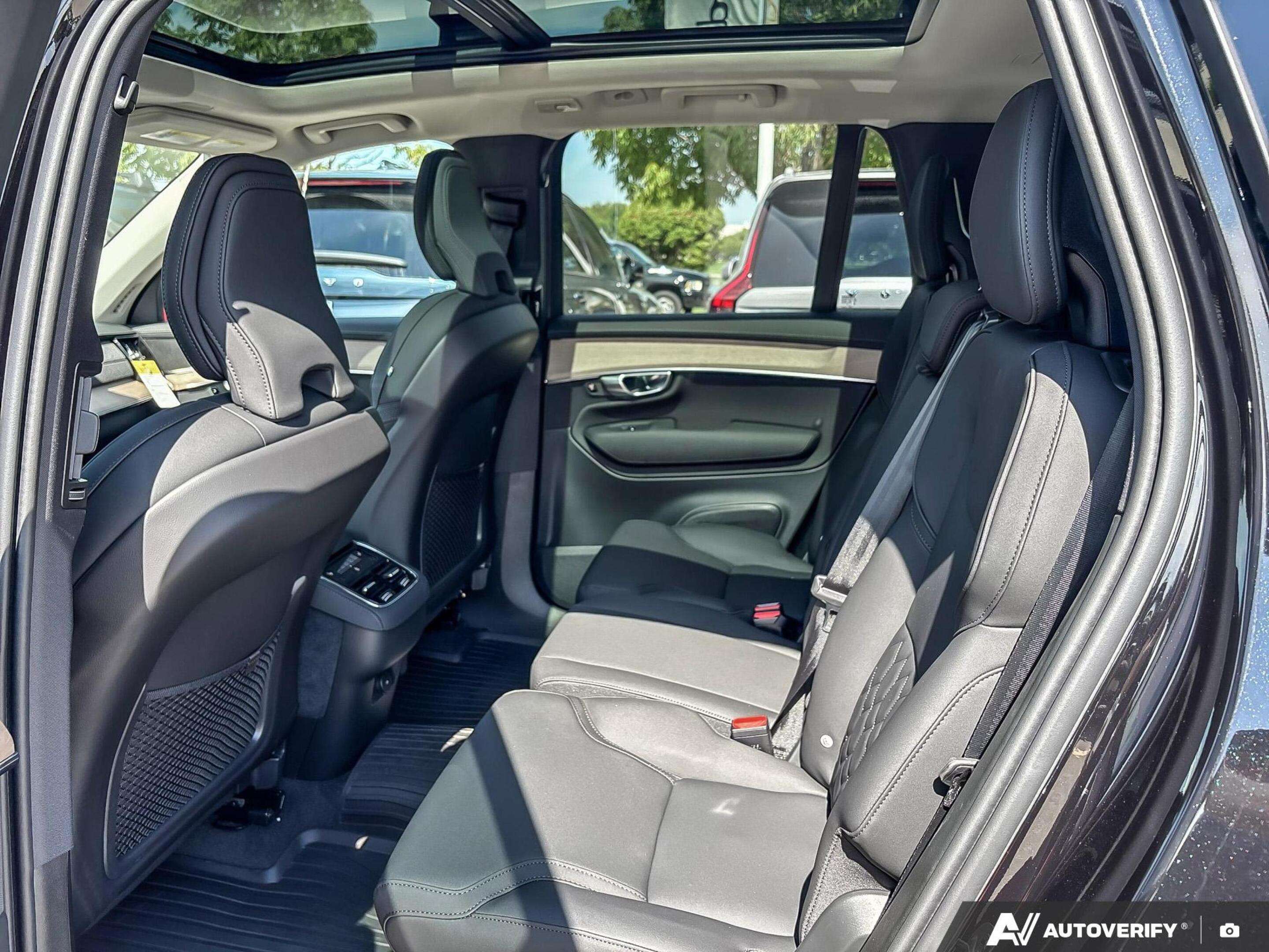 2026 Volvo XC90 Core Bright Theme FEATURED VEHICLE - SAVE $1,500! thumb 24