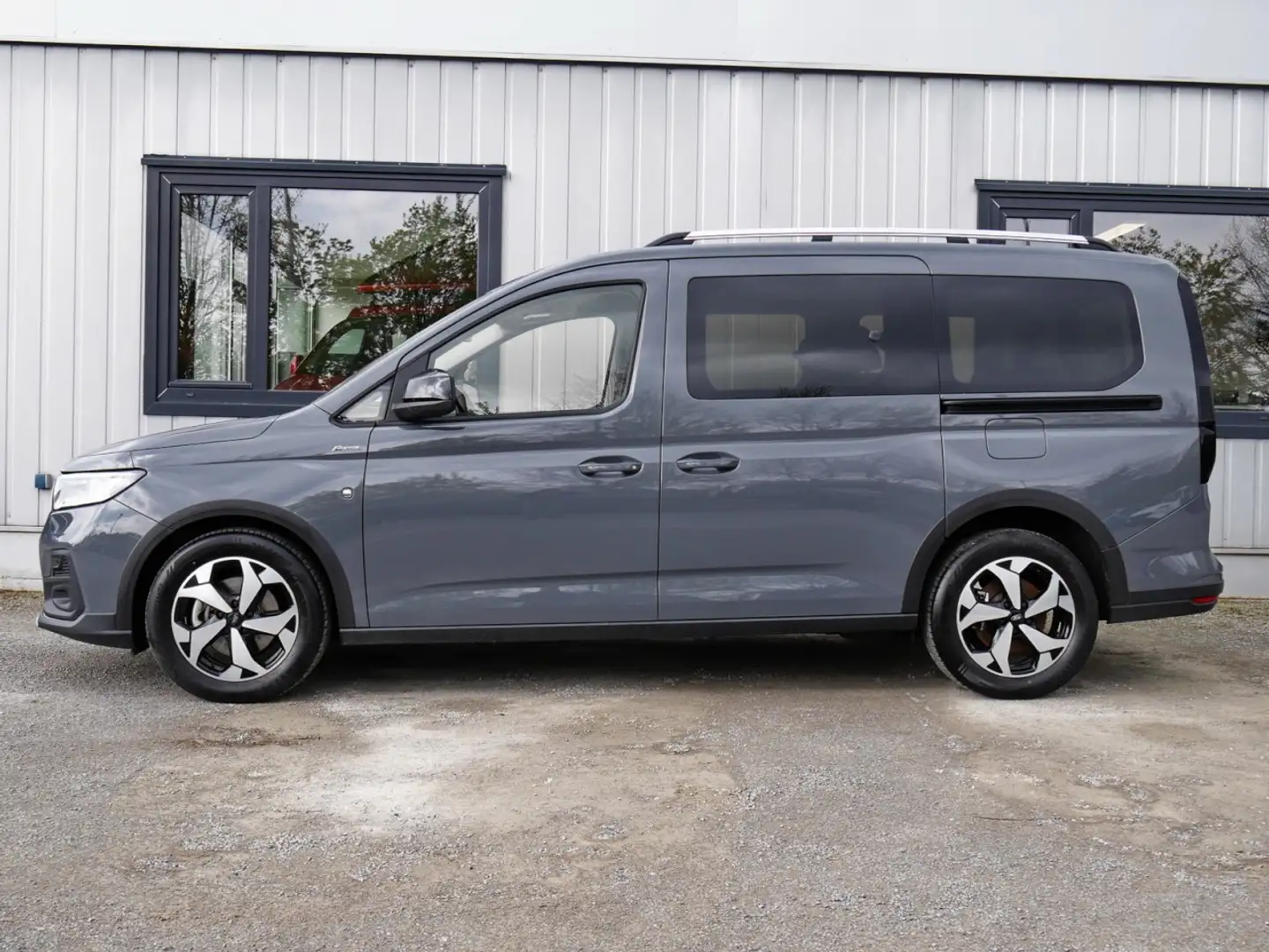 Ford Tourneo Connect Active L2 AHK+Kamera+Sitzheizung Klima Navi Grau - 2