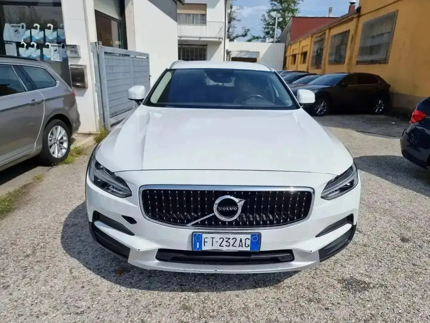 Volvo V90 Cross Country 2.0 d4 190 cv awd geartronic my19 - FT232AG Bianco - 2