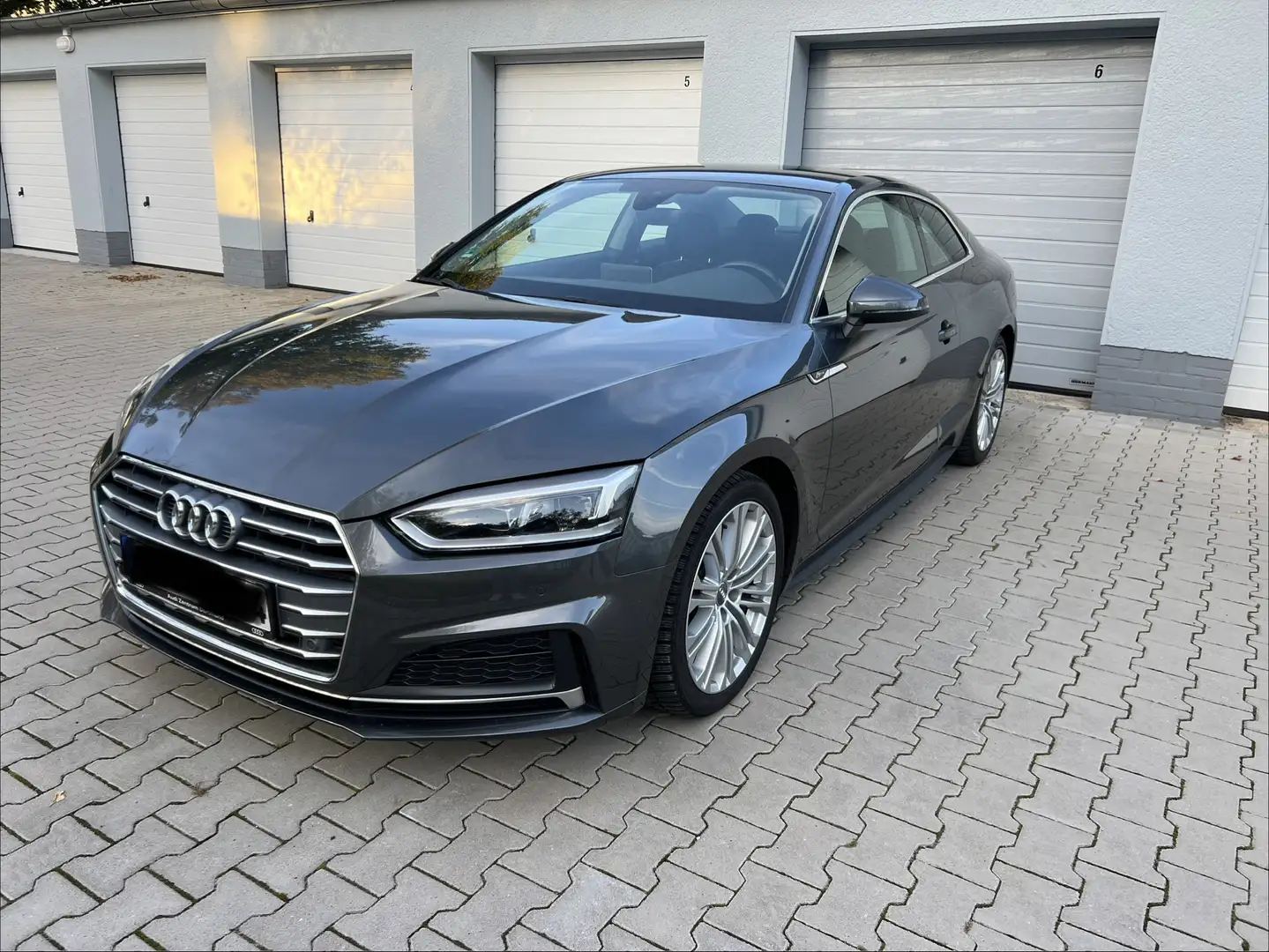 Audi A5 40 TFSI design Grau - 1
