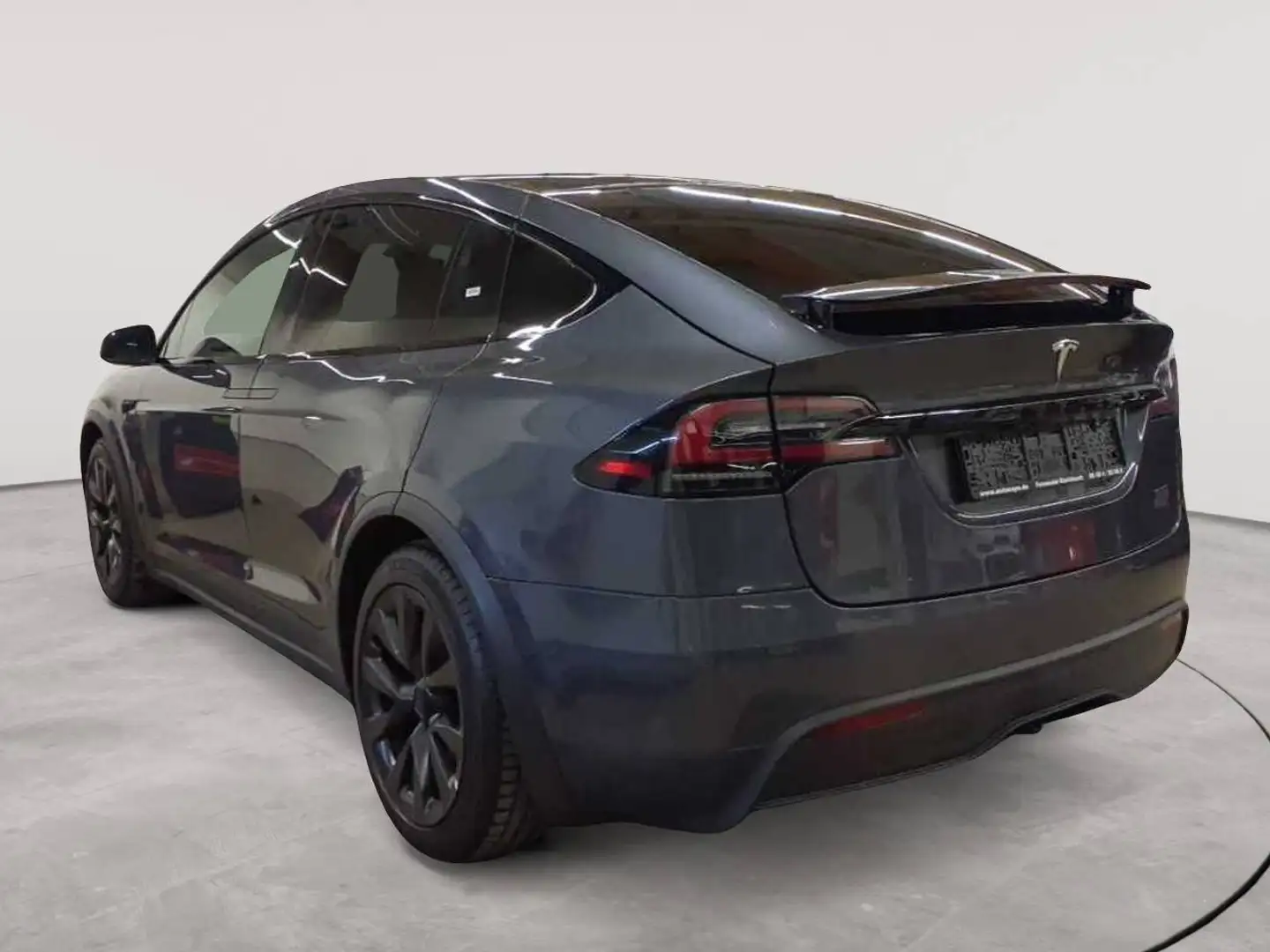 Tesla Model X Plaid Серый - 2