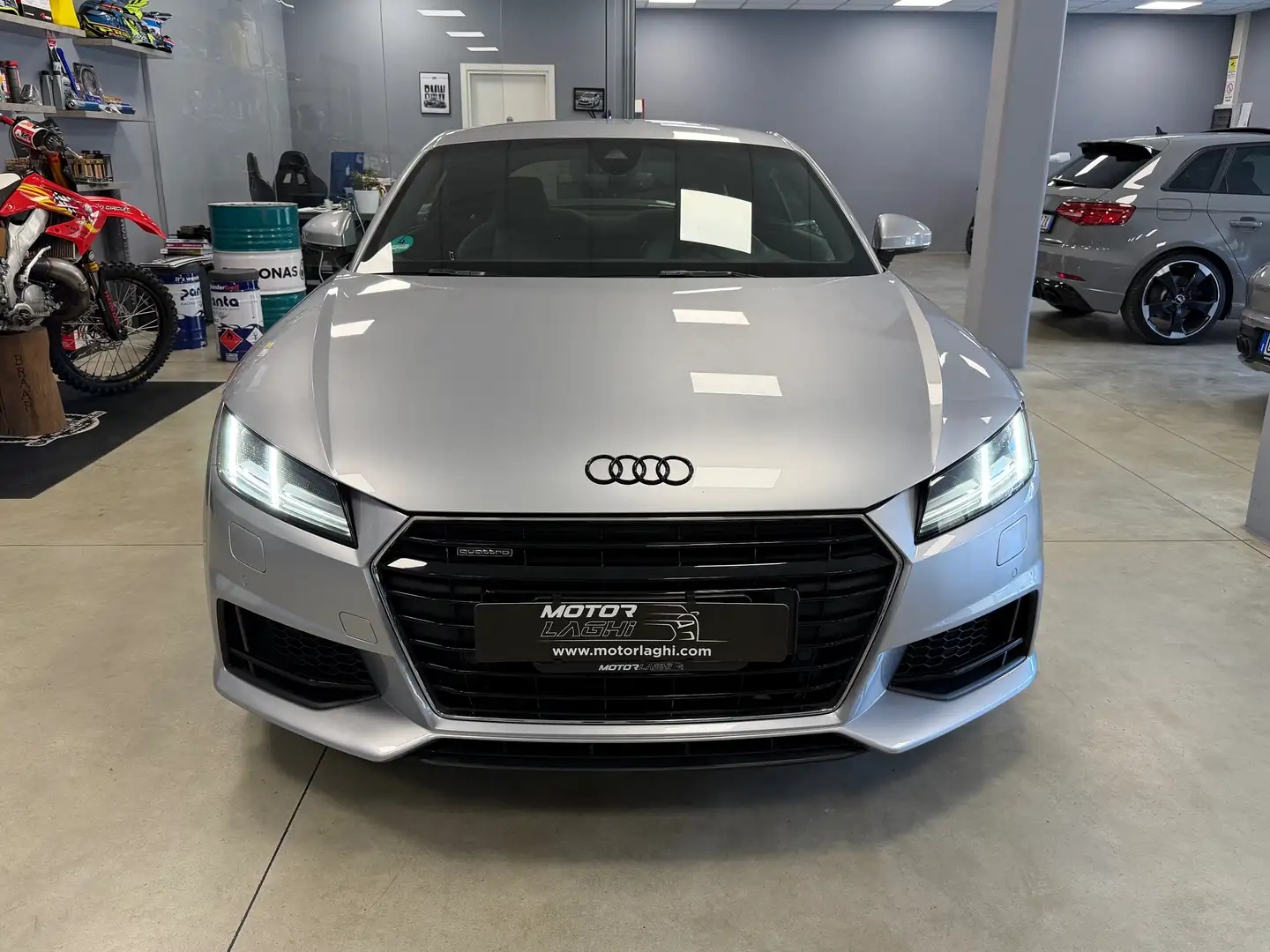 Audi TT TT Coupe 2.0 tfsi S line quattro s-tronic Plateado - 2