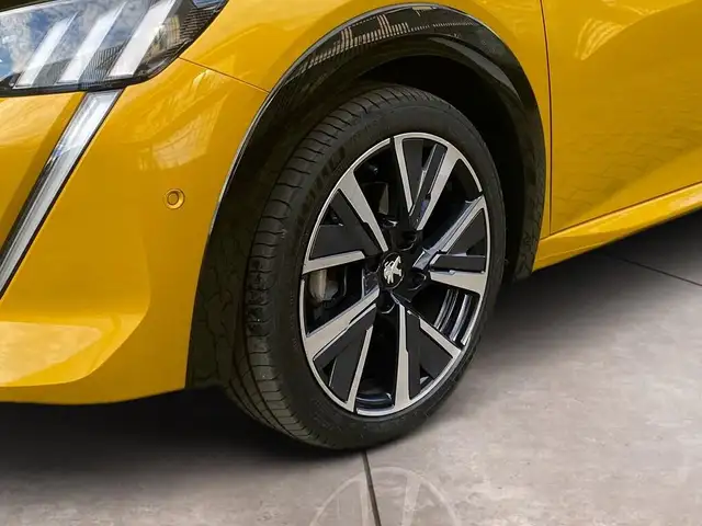 Peugeot 208 view 15