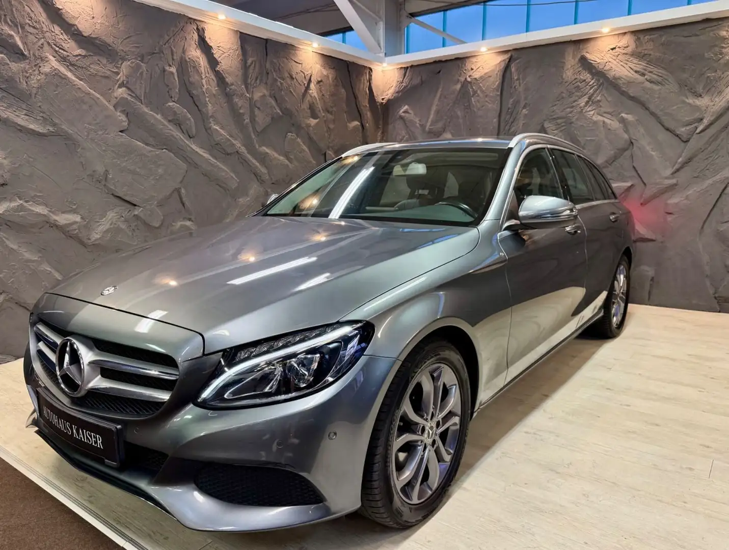 Mercedes-Benz C 220 CDI/BLUE TEC/LEDER/NAVI/XENON/AUTOMATIK/ Grau - 1