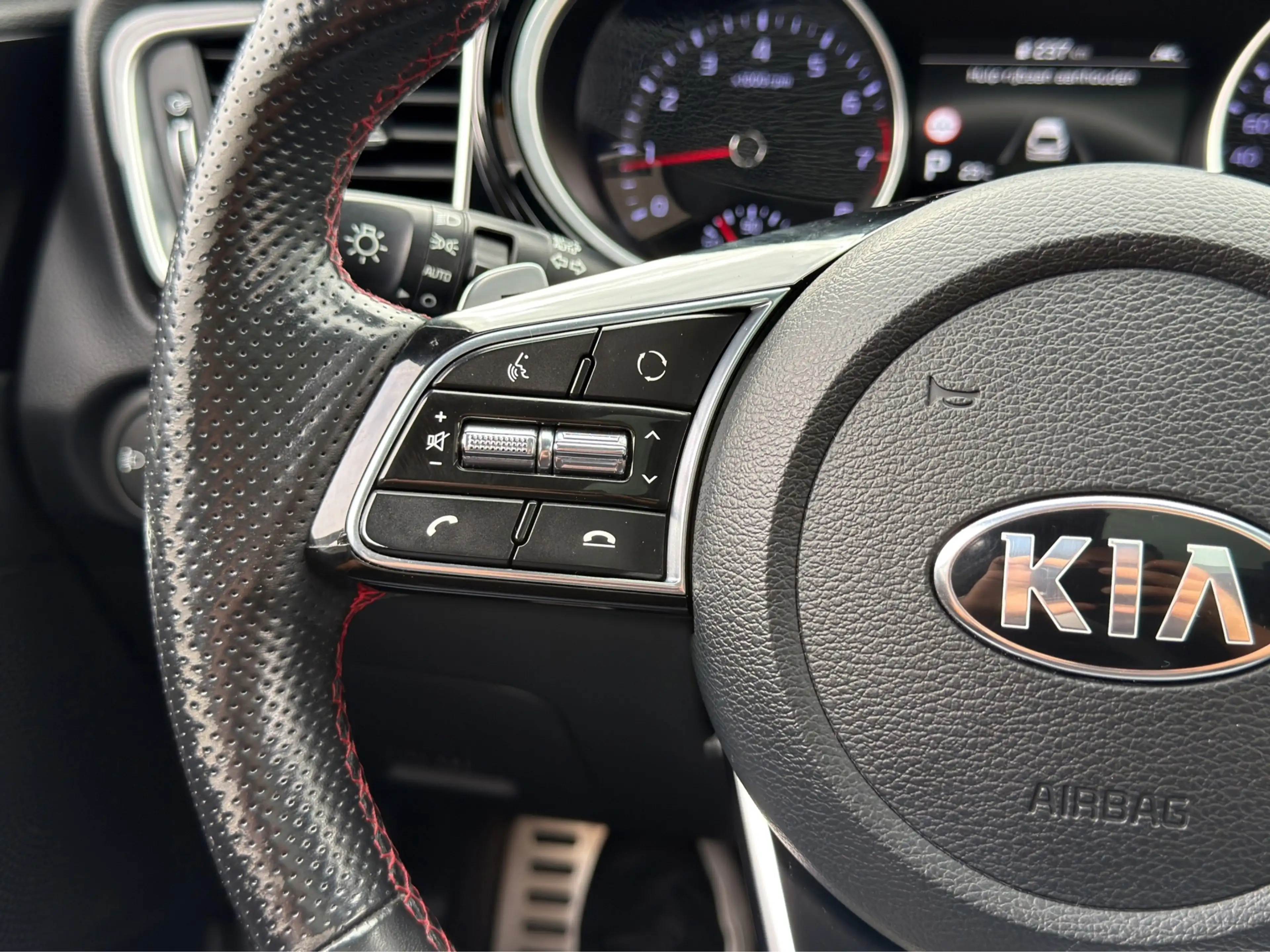 Kia ProCeed / pro_cee'd 1.6 T-GDI GT Memory|Pano|Camera|Keyless|JBL — photo 14