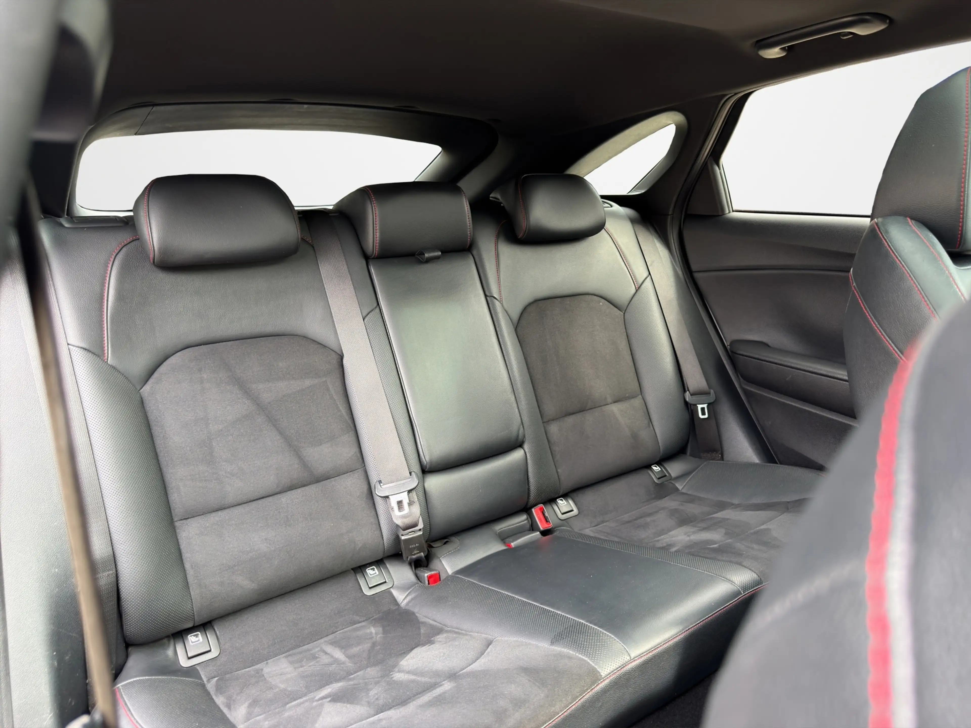 Kia ProCeed / pro_cee'd 1.6 T-GDI GT Memory|Pano|Camera|Keyless|JBL — photo 32