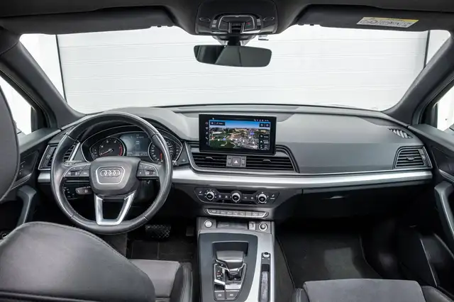 Audi Q5 view 7