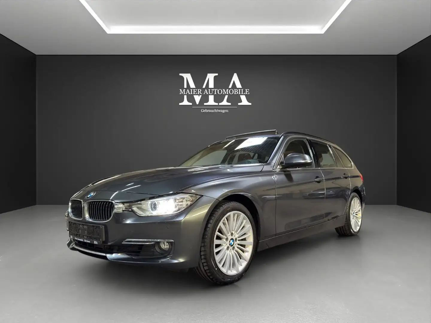BMW 335 d Touring xDrive*LUXURY LINE*PANORAMA*HEAD UP Grau - 1