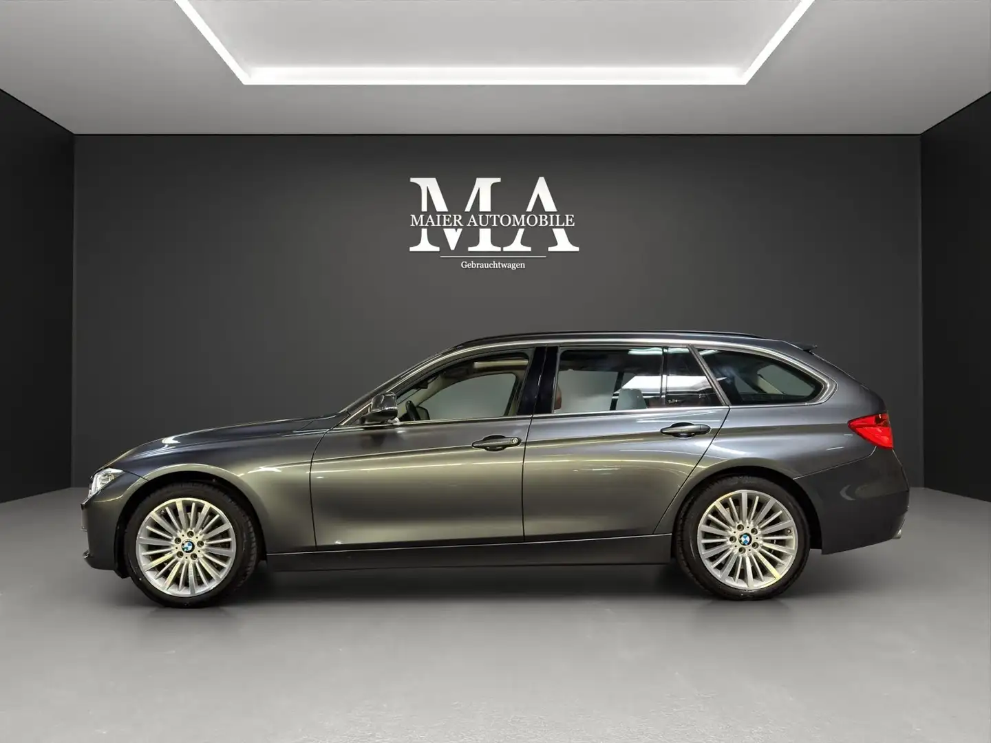 BMW 335 d Touring xDrive*LUXURY LINE*PANORAMA*HEAD UP Grau - 2