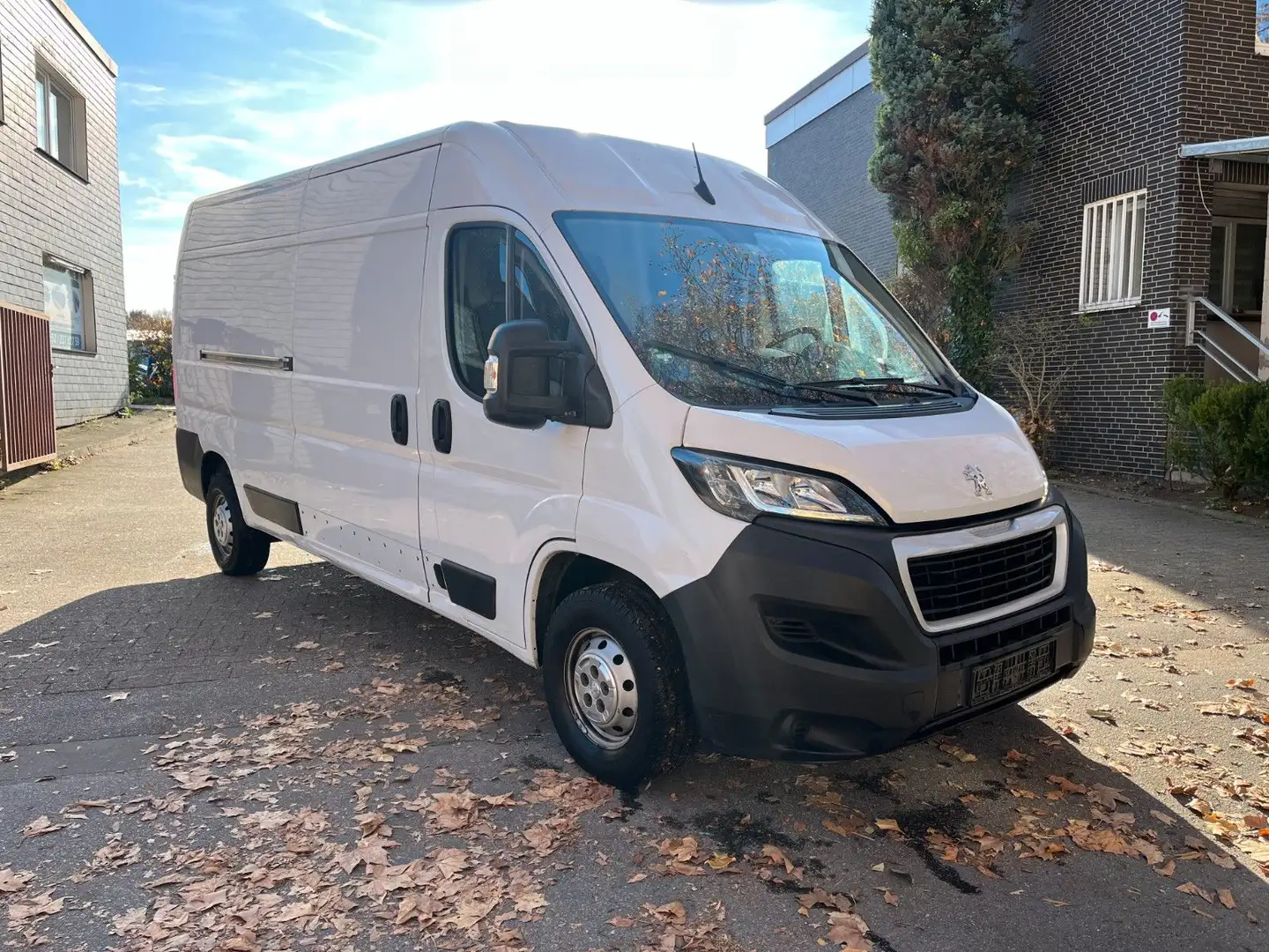 Peugeot Boxer Kasten Hochraum 335 L3H2 Premium BlueHDi 1 Weiß - 1