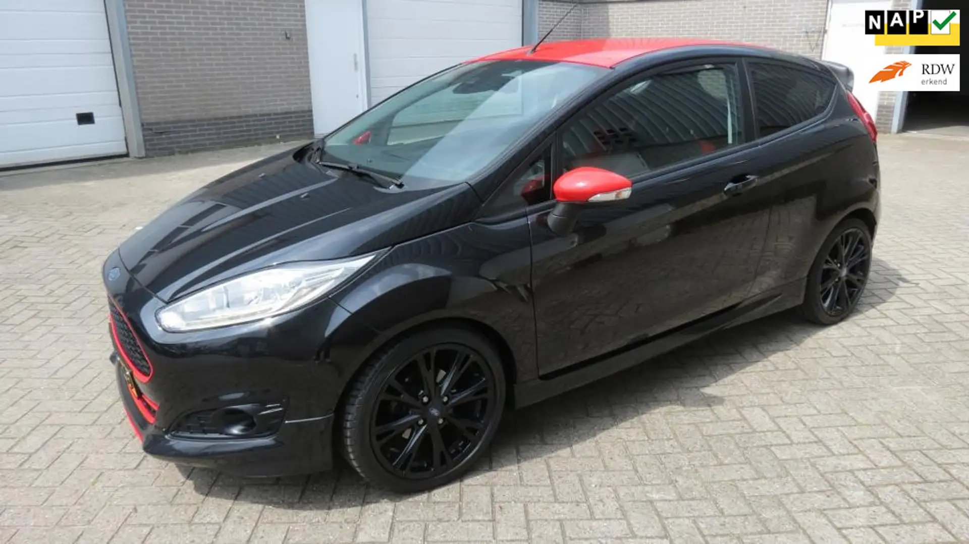 Ford Fiesta 1.0 EcoBoost Red/Black Edition Zwart - 1