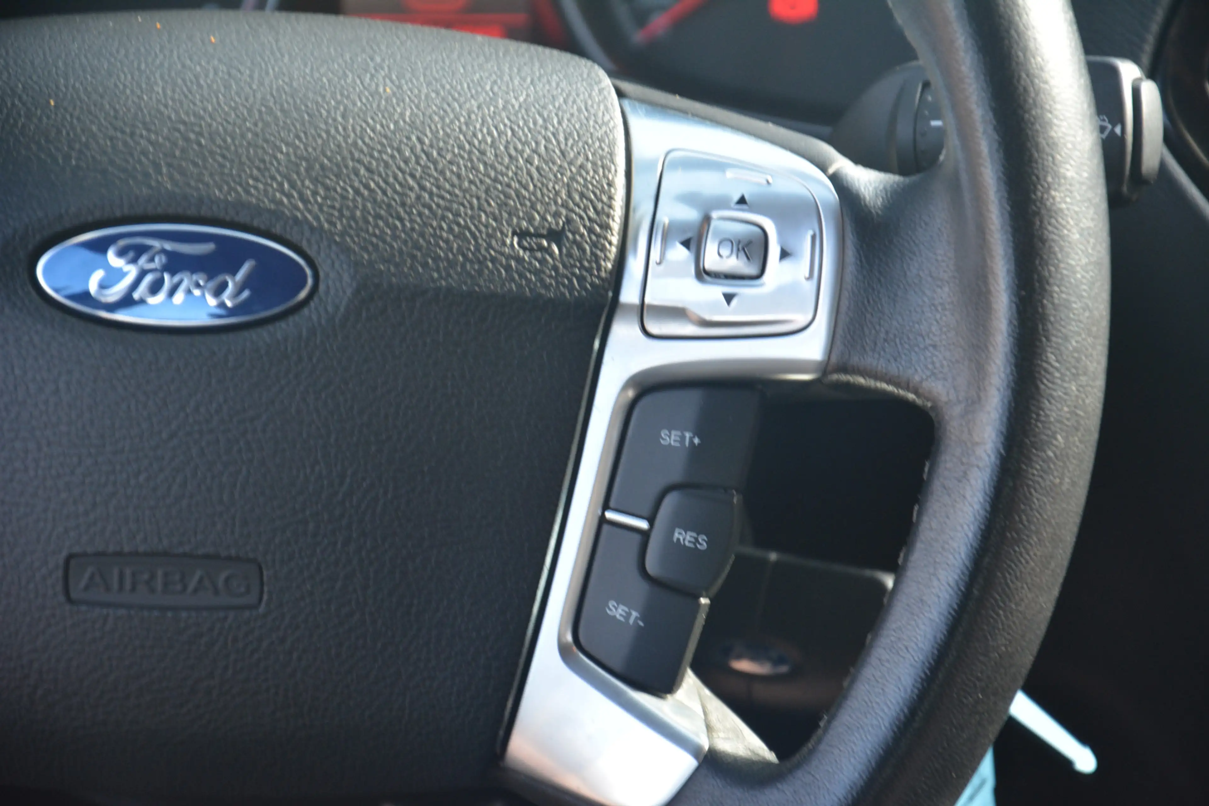 Ford Mondeo 2.0-16V Ghia Nederlandse auto 108398 NAP dealerond — photo 17