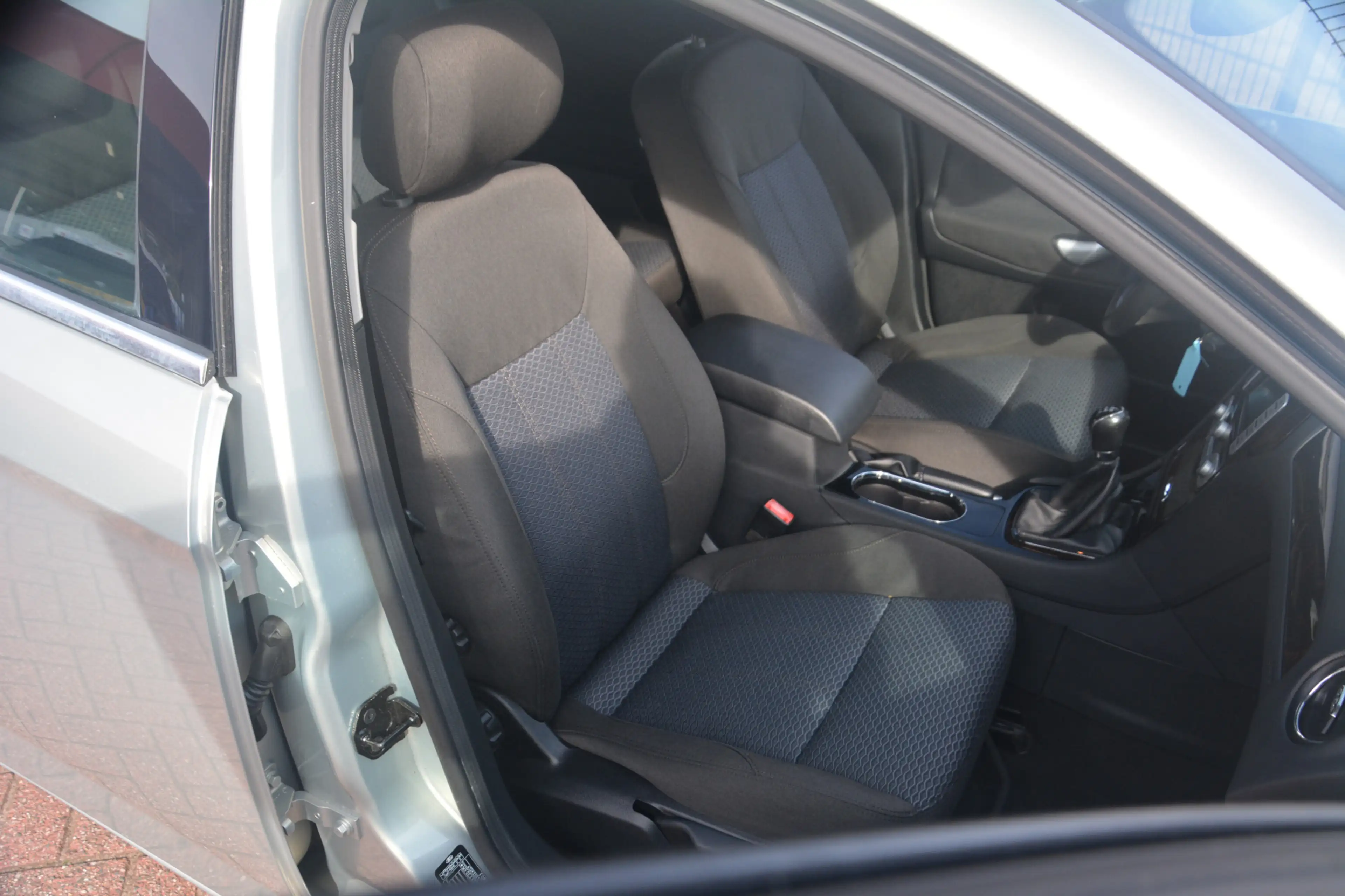 Ford Mondeo 2.0-16V Ghia Nederlandse auto 108398 NAP dealerond — photo 11
