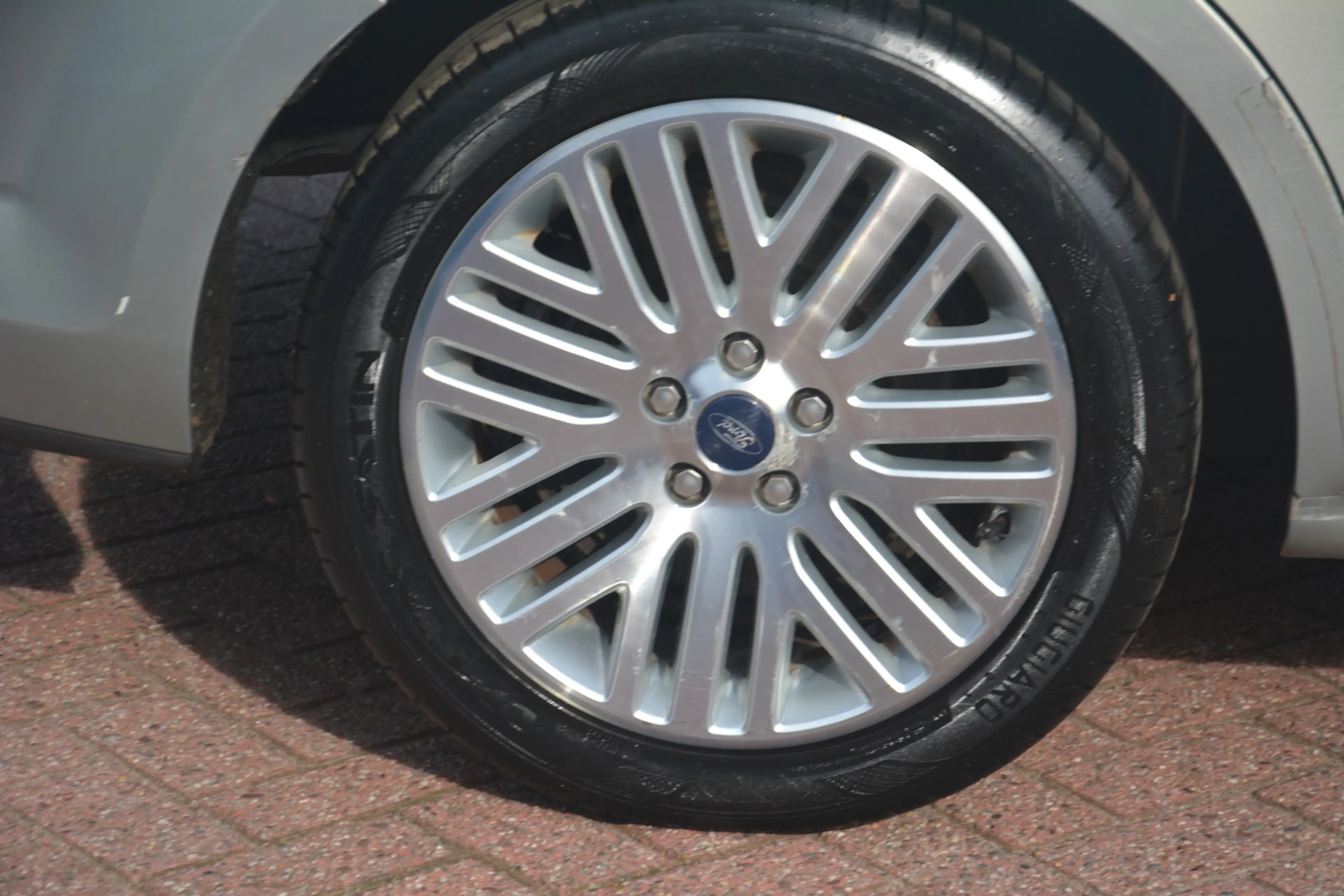 Ford Mondeo 2.0-16V Ghia Nederlandse auto 108398 NAP dealerond — photo 9