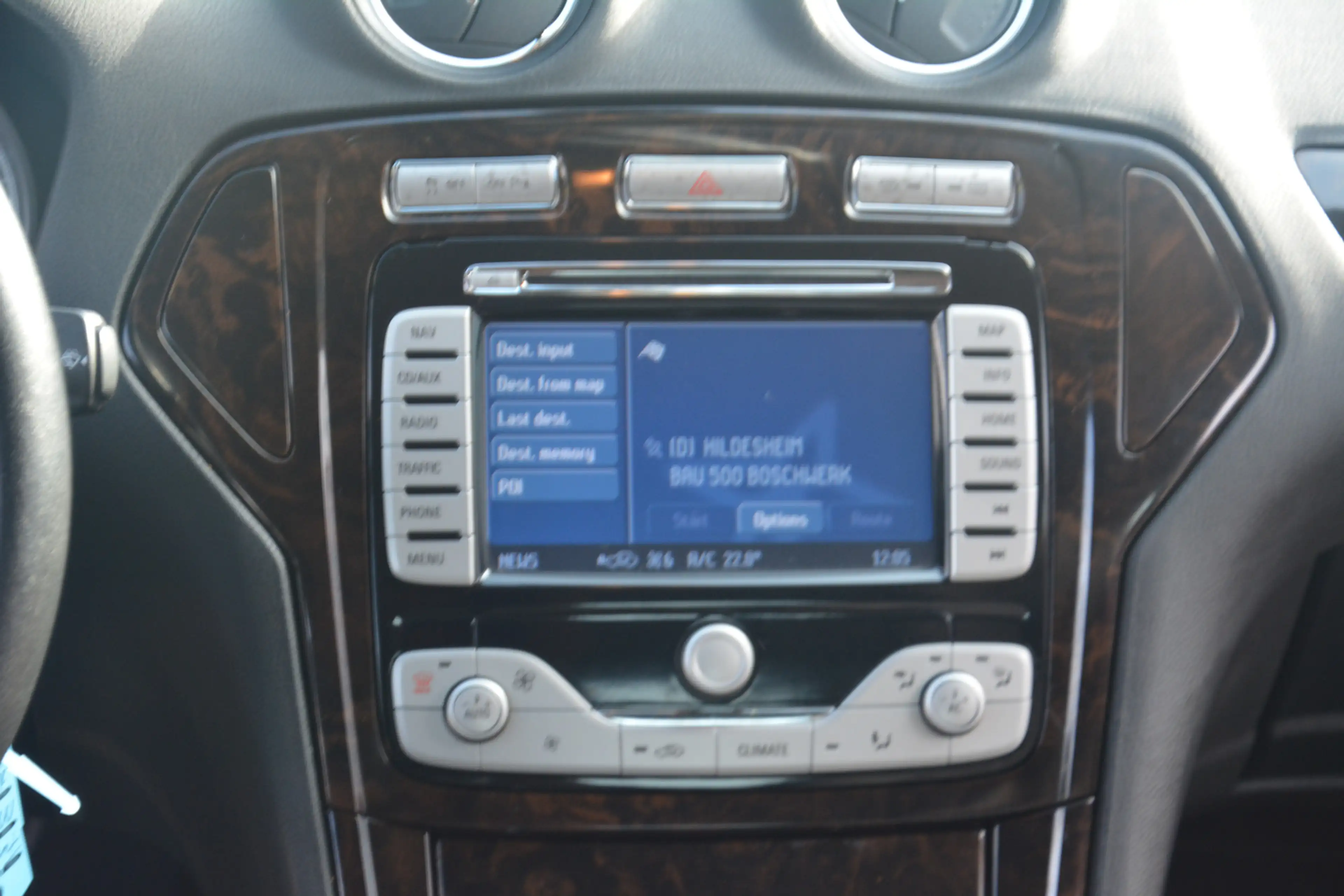 Ford Mondeo 2.0-16V Ghia Nederlandse auto 108398 NAP dealerond — photo 15