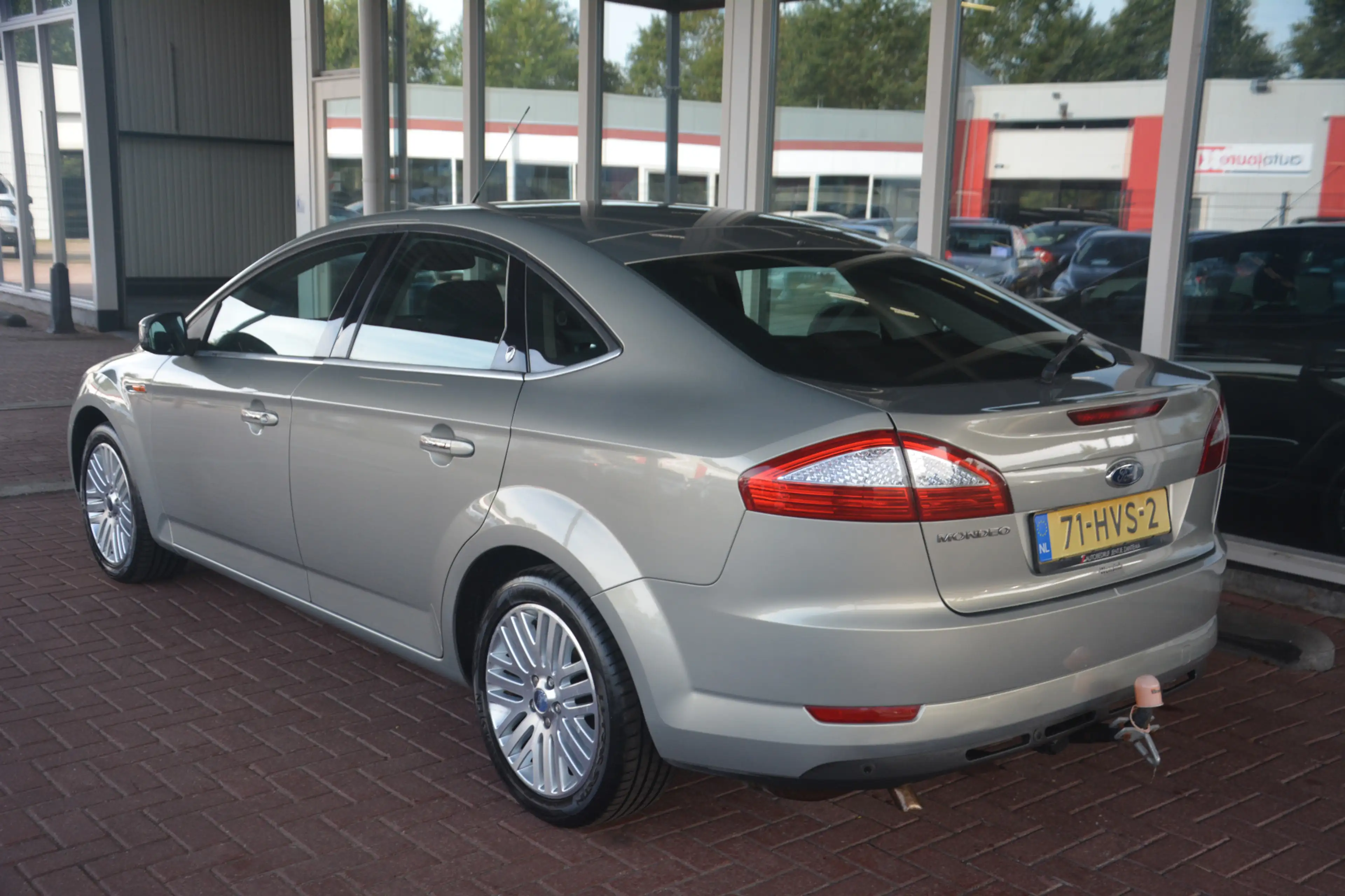 Ford Mondeo 2.0-16V Ghia Nederlandse auto 108398 NAP dealerond — photo 3