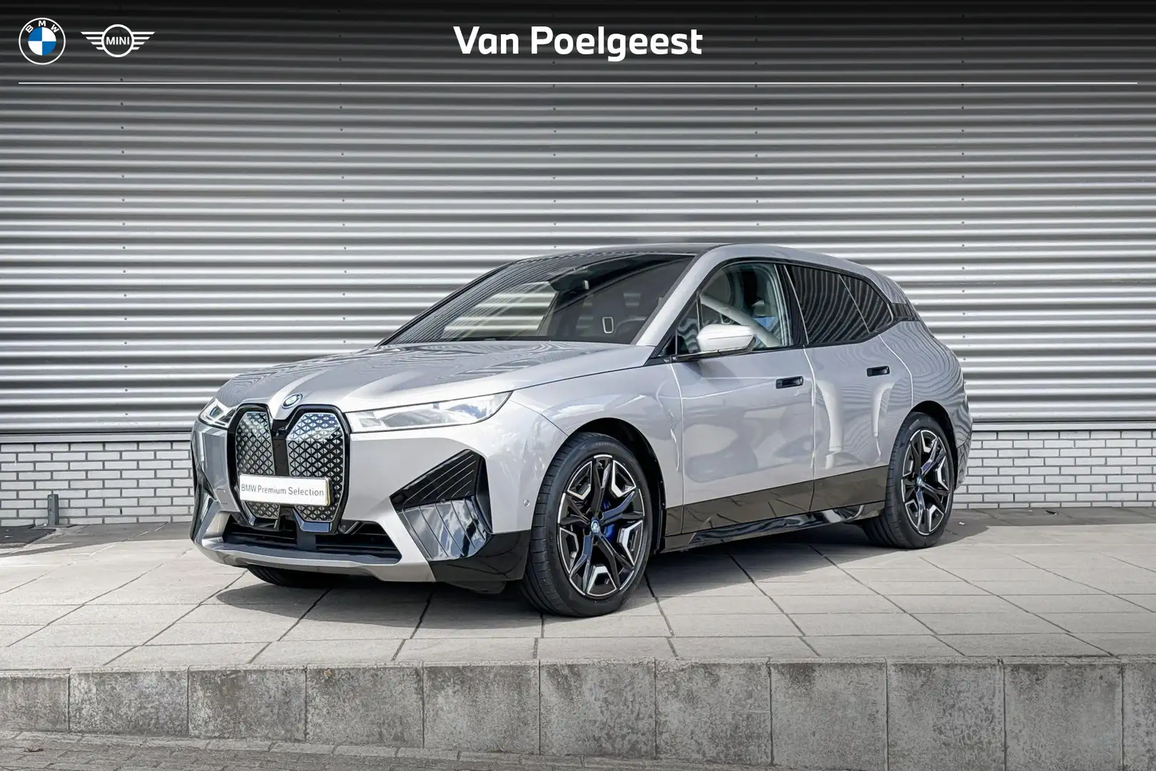 BMW iX xDrive40 Business Edition Plus 77 kWh Grijs - 1