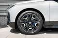 BMW iX xDrive40 Business Edition Plus 77 kWh Grijs - thumbnail 3