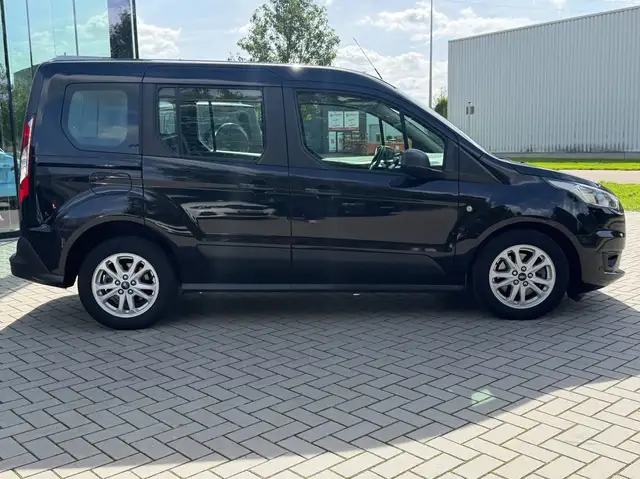Ford Tourneo Connect view 8