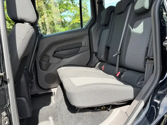 Ford Tourneo Connect view 12