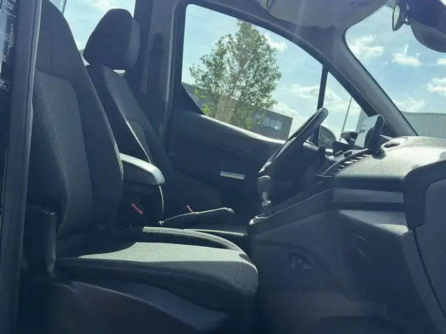 Ford Tourneo Connect view 10