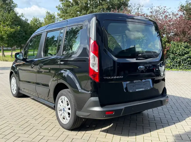 Ford Tourneo Connect view 5