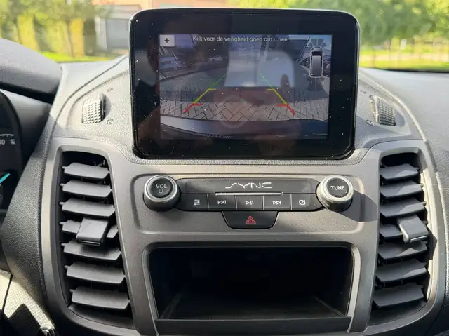 Ford Tourneo Connect view 16