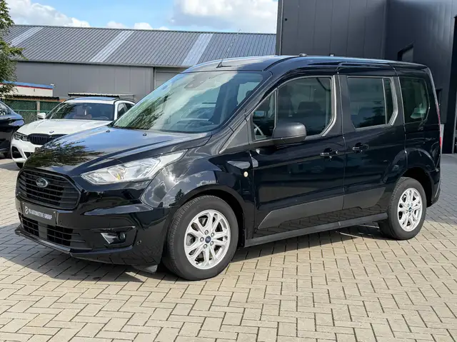 Ford Tourneo Connect view 3