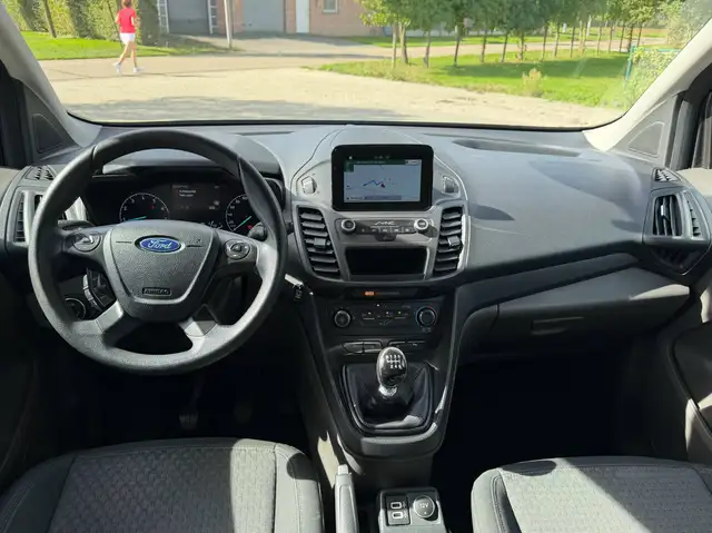 Ford Tourneo Connect view 15