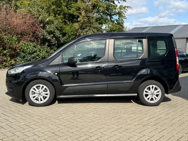 Ford Tourneo Connect view 4