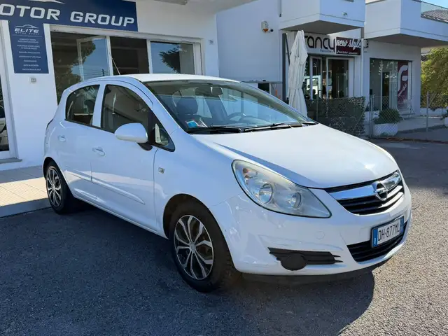 Opel Corsa view 8