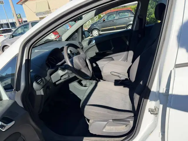 Opel Corsa view 10