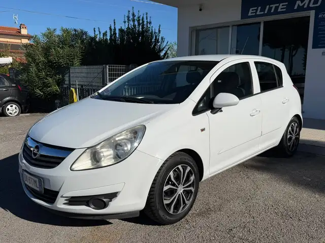 Opel Corsa view 2