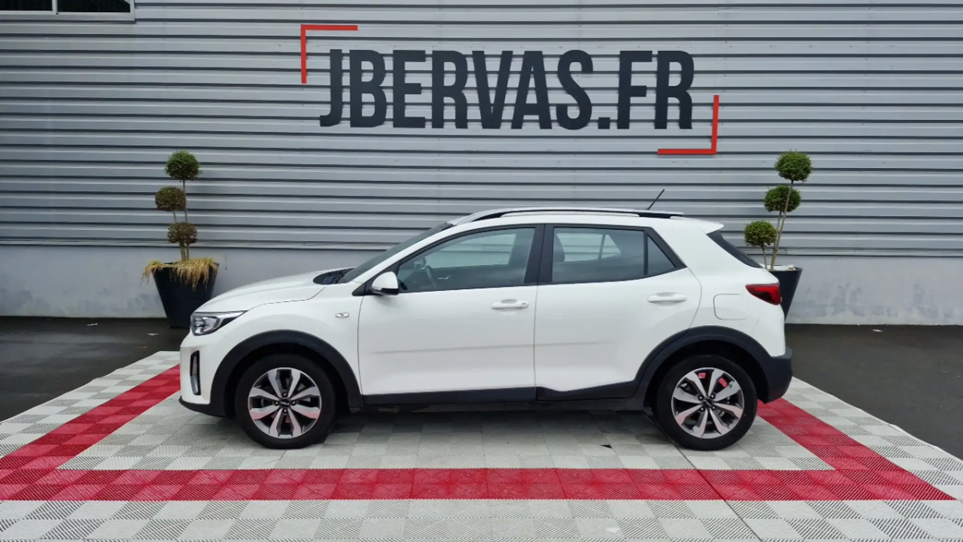 Kia Stonic 1.0 T-GDI 120 CH MHEV DCT7 ACTIVE Blanc - 1