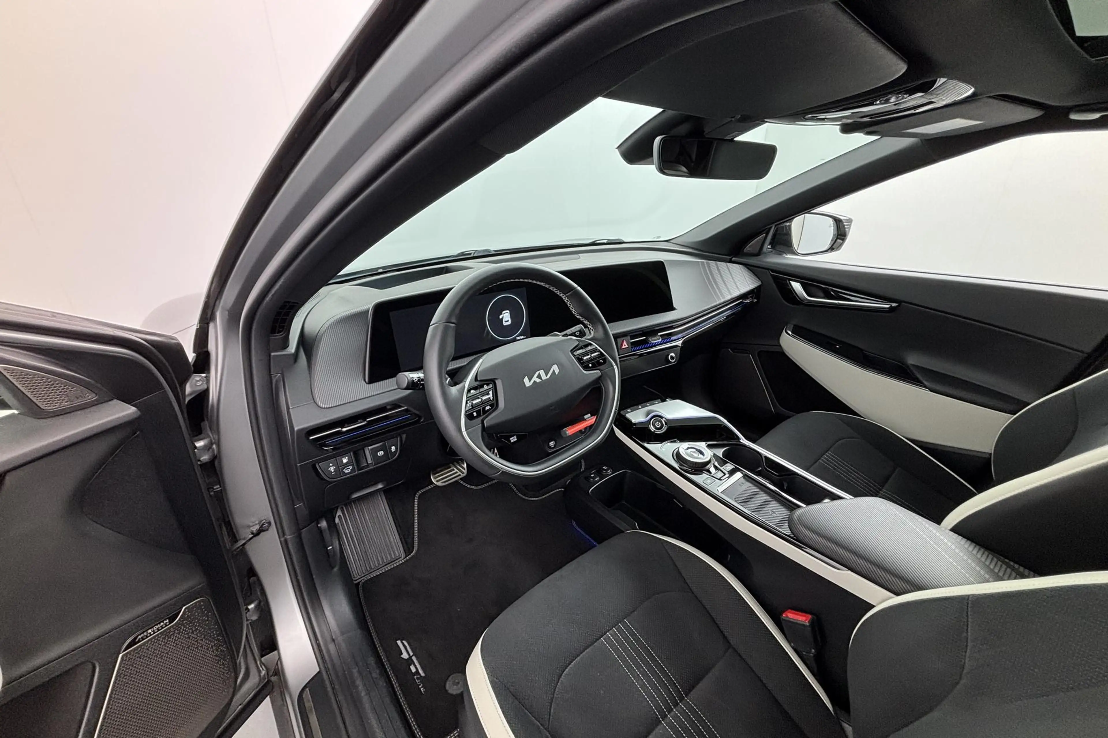 Kia EV6 GT-Line 77.4 kWh Volledig elektrische kracht in ee — photo 36