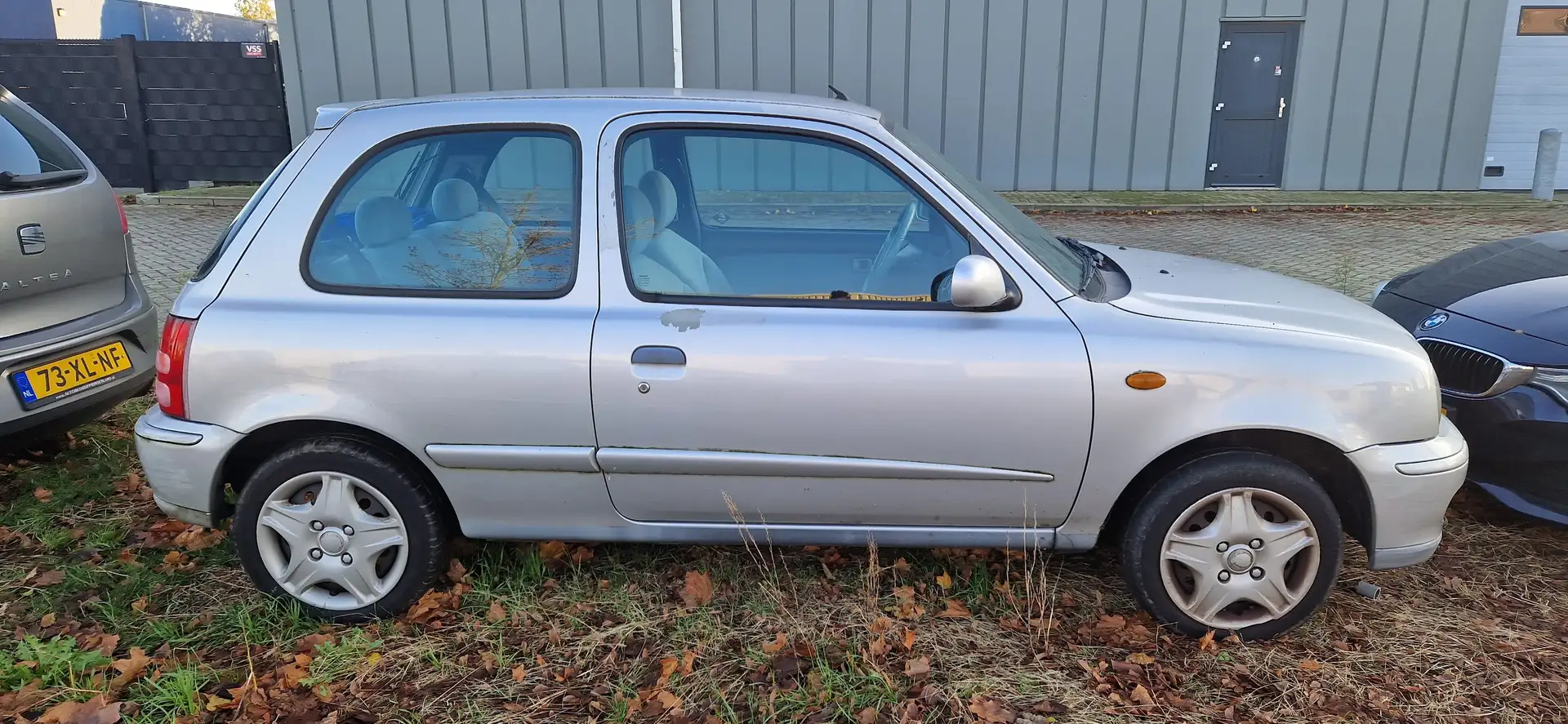 Nissan Micra 1.4 Miracle Gris - 2